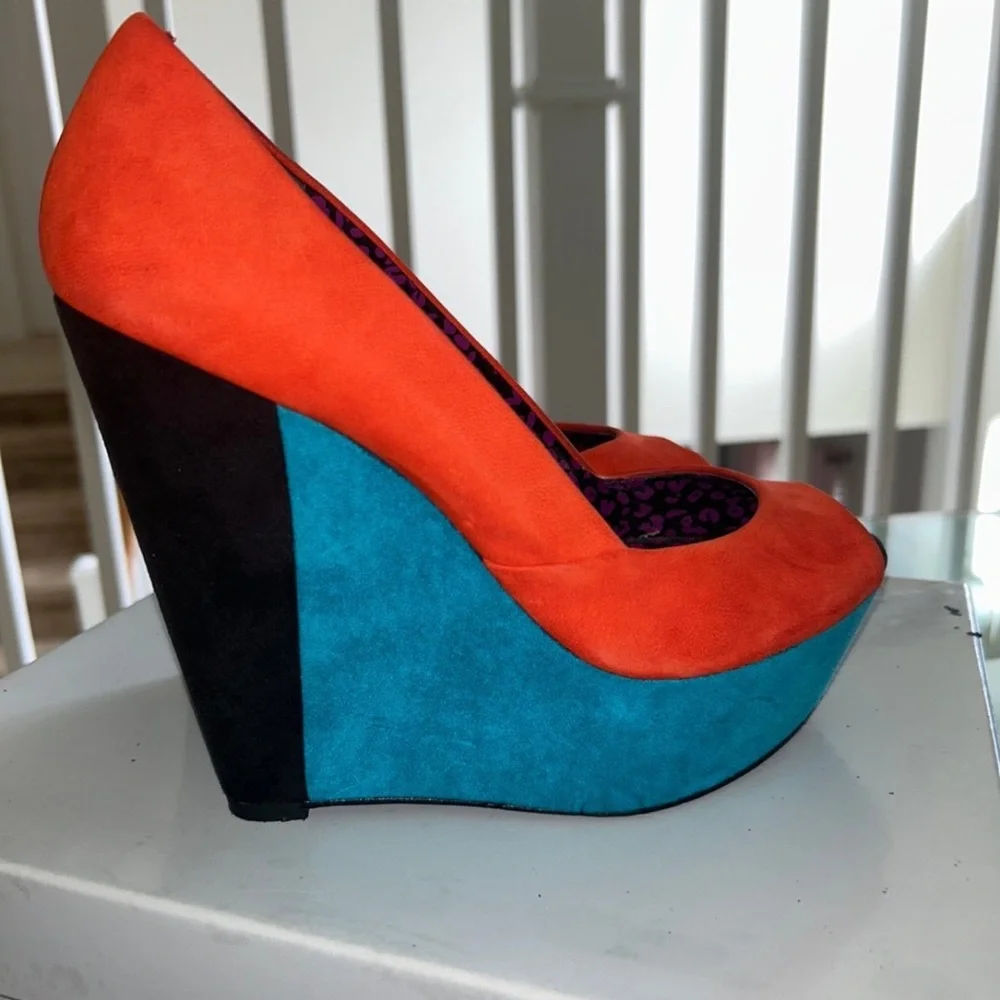 Jessica Simpson Color Blocking Wedge - Picture 5 of 5